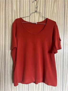 Claire France Vintage Rust Terracotta Knit Tee — Casual Chic / Everyday Basic